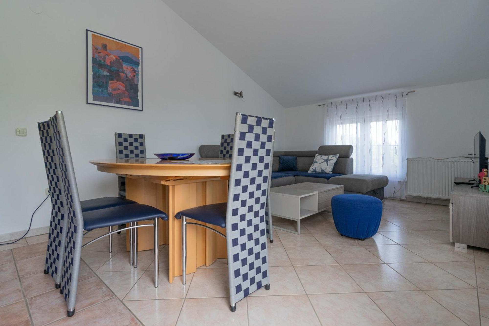 Ferienwohnung Irina Ližnjan エクステリア 写真